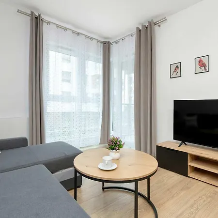 Apartmán Quiet With Parking Near The Center By Renters *