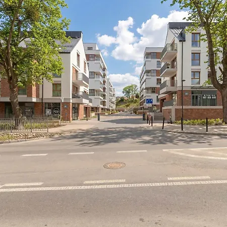 Quiet With Parking Near The Center By Renters Apartmán